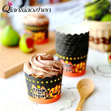 Qianxiaozhen 50pcs Halloween Paperboard Cake Cup Festive Party