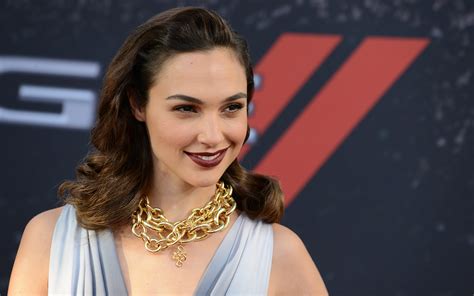 Gal Gadot Wallpapers Pictures Images