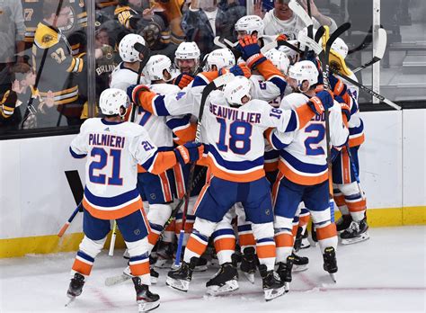 Cizikas Overtime Goal Lifts Islanders Past Bruins In Game The Globe And Mail