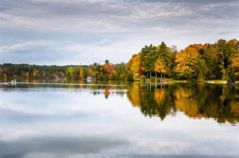 Beautiful Lake In Autumn Stock Image Image Of Landscape 98593687