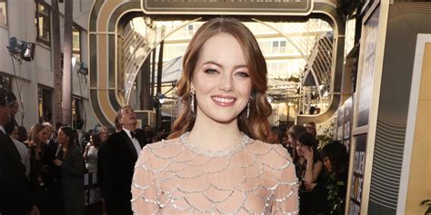 Emma Stone Wore Nude And Silver Dress To Golden Globes 2019 Red Carpet