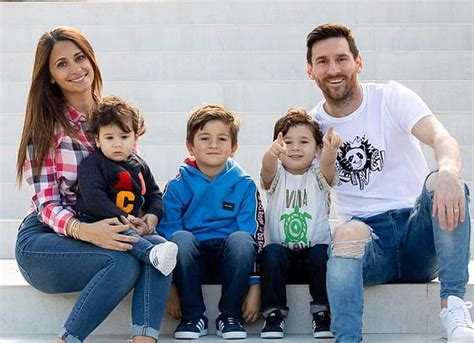 He has known her since age 8. Lionel Messi Bio, Age, Height, Net Worth 2021, Wife ...