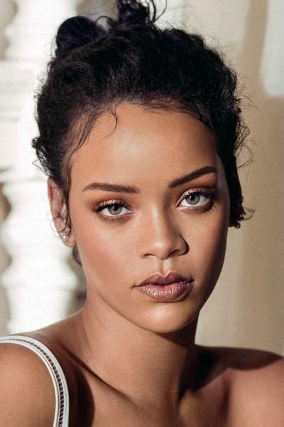 What Is Rihannas Real Eye Color Does She Wear Color Lenses We Reveal