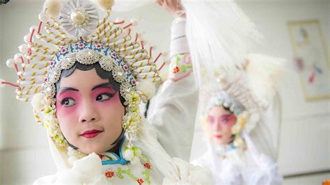 Kids From Jiangsu Learn Peking Opera Cgtn