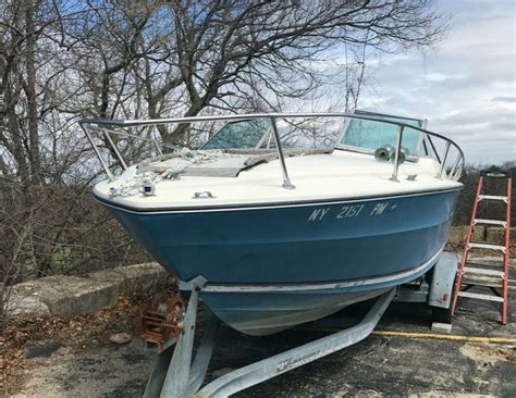 Maybe you would like to learn more about one of these? Sea Ray 270 Saville Cuddy Cabin cruiser 22 ft w/TWIN AXLE ...