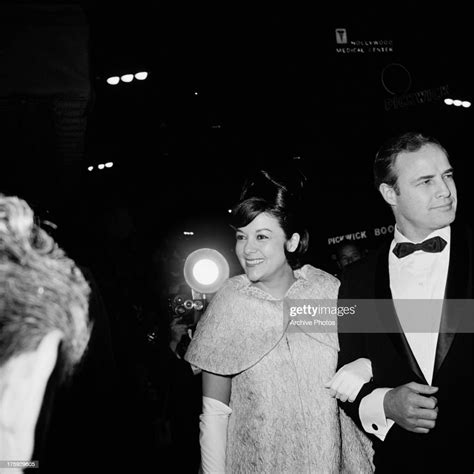 American Actor Marlon Brando With His Wife Actress Movita Castaneda Photo D Actualité