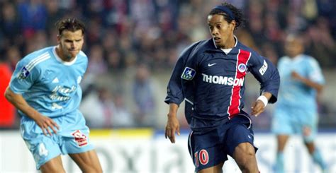 Goal takes a look at ronaldinho's net worth, how much he earns, endorsement deals and more. Ronaldinho: PSG's Joga Bonito