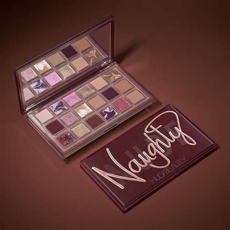 Paleta De Sombras Naughty Nude Palette De Huda Beauty Sephora