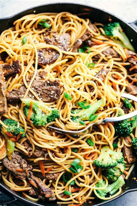 When all the beef is cooked give the wok a quick wipe out. 20 Minute Garlic Beef and Broccoli Lo Mein | The Recipe Critic