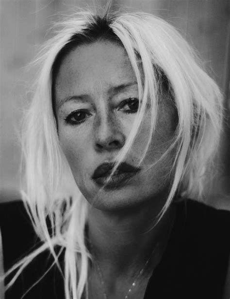 View An Online Gallery Of Photographs Of Wendy James