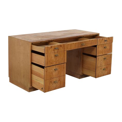 Minwax® preparation products are the first step to ensure your wood surfaces show their most beautiful colors and smoothest finishes. 65% OFF - Vintage Wood Nine-Drawer Desk / Tables