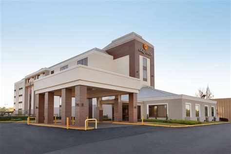 La Quinta Inn & Suites by Wyndham Dothan | Dothan, AL Hotels