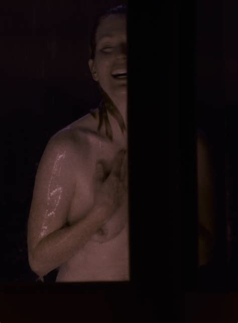 Nude Celebs In Hd Alice Braga Julianne Moore Picture