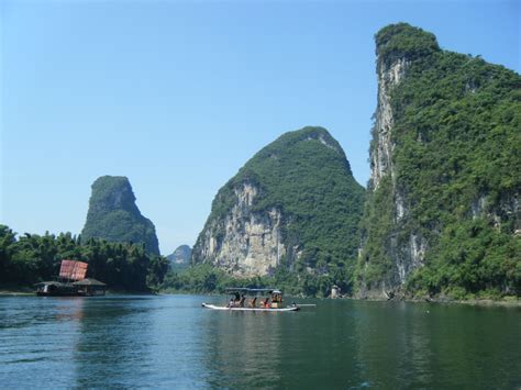 The Cliff In Li River China Attractions China Travel Guide