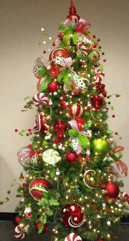 Lime And Red Green Christmas Tree Decorations Christmas Tree Themes