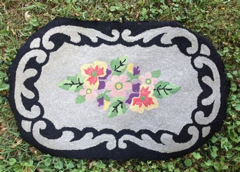 Vintage Hooked Rug Wool Floral Oval Black And Gray Cottage Etsy Hand