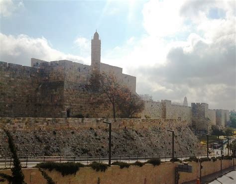 יום שישי, 14 במאי 2021, ההרשמה בעיצומה. תמונות חומות ירושלים העיר העתיקה - Jerusalem city walls ...