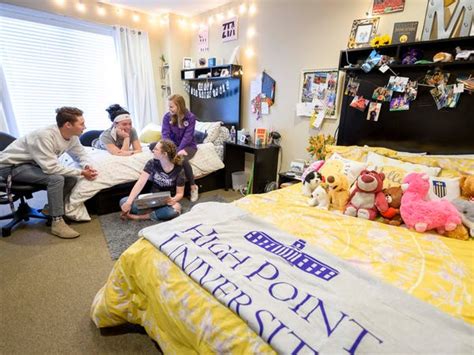 18 Colleges And Universities With The Best College Dorm Rooms