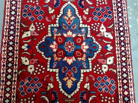 Suivez l'évolution de l'épidémie de coronavirus / covid19 dans le monde. Red Sarouk Persian Rug Perfect for Entryway or Powder Room