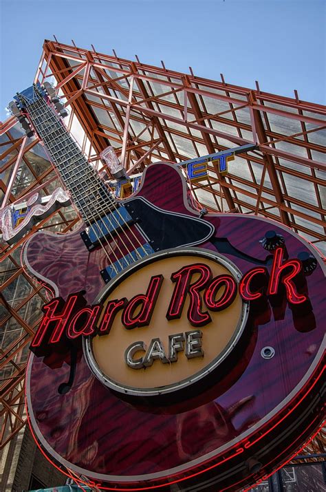 Kentucky Louisville Facade Hard Rock Cafe Amusement Park Day Arts