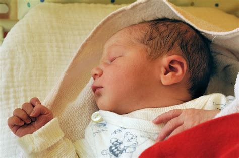 Constipation in newborn baby | General center | SteadyHealth.com
