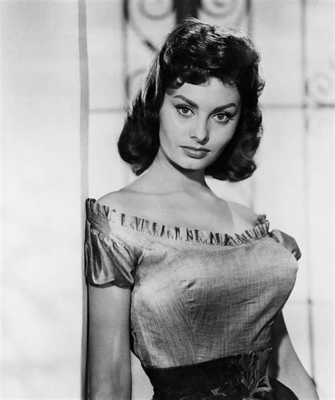 Sophia Loren en Orgullo y pasión 1957 Sophia loren Sophia loren