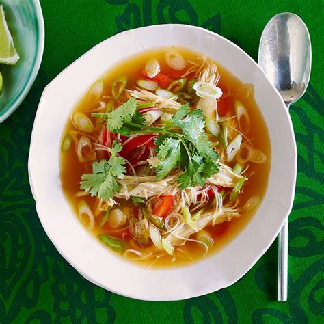 Spicy Asian Chicken Noodle Soup Rachael Ray Every Day Asian Chicken