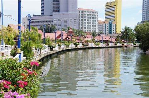 Gambar Sungai Yang Bersih Analisis