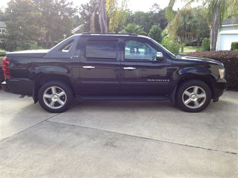 Learn how it scored for performance, safety, & reliability ratings, and find listings for sale near you! 2008 Chevrolet Avalanche - Pictures - CarGurus
