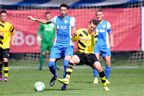 Check out his latest detailed stats including goals, assists, strengths & weaknesses and match ratings. Kurze Korrektur: Atakan Karazor ist Mittelfeldspieler ...