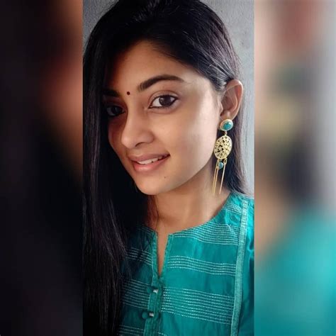 ammu abhirami instagram wishing you all a very happy new year 2019 thank you all so much for