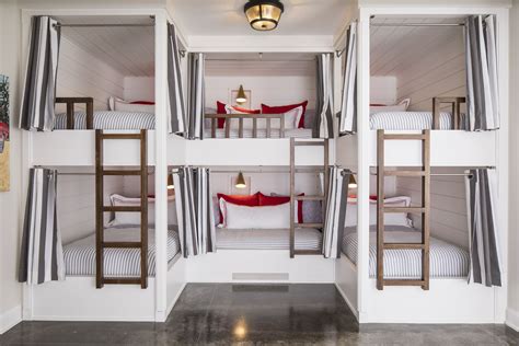 A Lake Home Bunk Bed Room Fit For The Perfect Slumber Party The 10 Built In Bunk Beds Have An