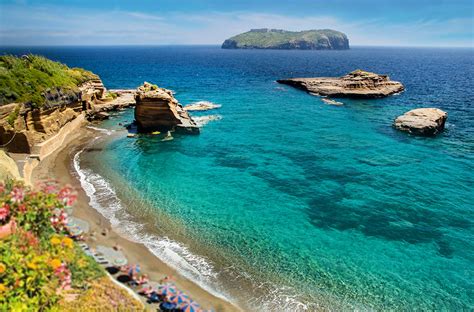 Una sirena lunga 2900 m e larga meno di 800 m. Alla scoperta dell'isola di Ventotene ~ Da Mamma a Mamma