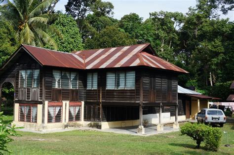 Traditional malay house malacca malaysia malaysia in 04 05 2019 may 4 2019 traditional malay house malacca malaysia what others are saying explore this exterior of home design posted by view estimated costs list of materials needed and estimated labor costs. Malaysian house | Photo