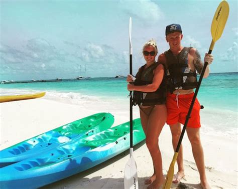 3 games, 3 clean sheets. Jordan Pickford girlfriend: Everton star and Megan's ...