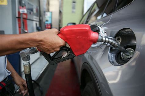 $3.22/gallon taxes distribution & marketing refining crude oil 16% 14% 19% 52% 18% 20% 15% 48% source: Fuel price rollback expected today