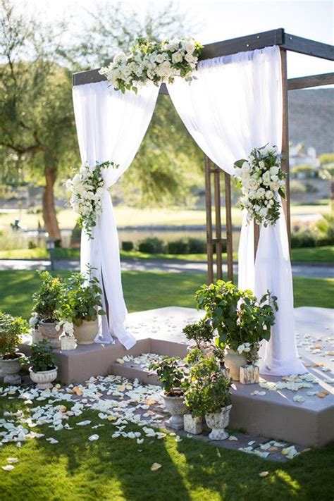 29 Non Traditional Altars And Arches For An Outdoor Wedding Chicwedd