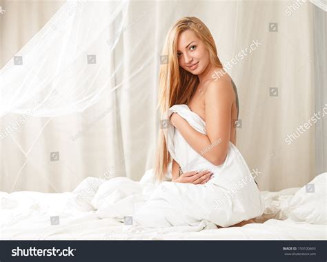 Sexual Blond Woman Lying Naked Bed Stockfoto Shutterstock