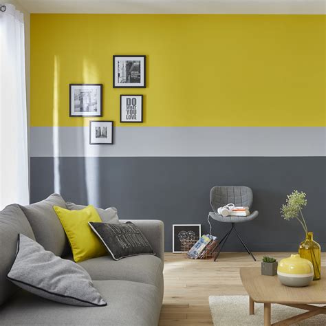 10 Living Room Geometric Wall Paint