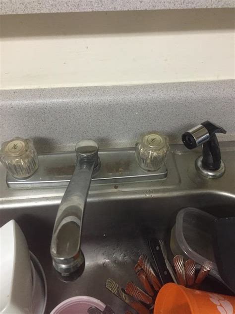 A detailed review of the best kitchen sink faucets to buy in 2021, from traditional, pull out and pull down kitchen sink faucet buying guide. Faucet doesn't work unless sprayer is used first? : Plumbing