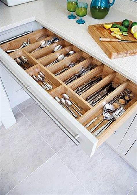 We're trying to cook more at home, but it's such a chore when you can't find the right container and lid to store leftovers. DIY Kitchen Drawer Organizer - DIY projects for everyone!