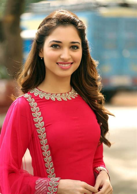 download tamanna hd wallpapers top 10 south indian beautiful actress wallpapertip