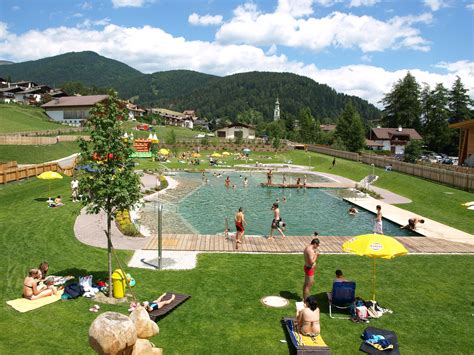 Im pustertal auf dem to … Beachvolleyball located-at Toblach/Dobbiaco - Red Rooster