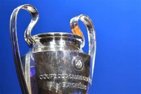 Uefa champions league quarterfinal and semifinal draw. Champion League Trophy Drawing : Free Champion League ...