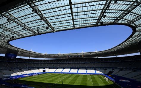 Next to the stadium, a new swimming stadium will be built, and at a distance of about one kilometre, the olympic village will be. Paris 2024 pick Saint Denis as site for new Aquatics Centre