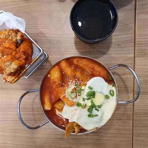Memang puas hati sangat makan kat myeongdong topokki, cheese banyak dan dieorang ada promosi terhad sampai 14 mac ni. MyeongDong Topokki : Restoran Street Food Korea di Pulau ...