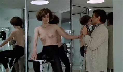 Sigourney Weaver Nude Topless And Very Hot Half Moon Street