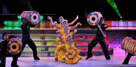 The Merchants Of Bollywood Is A Dance Extravaganza Desiblitz