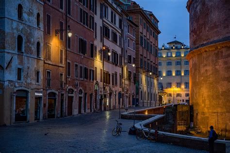 Visit The Historic Streets Of Rome By Choosing The Right