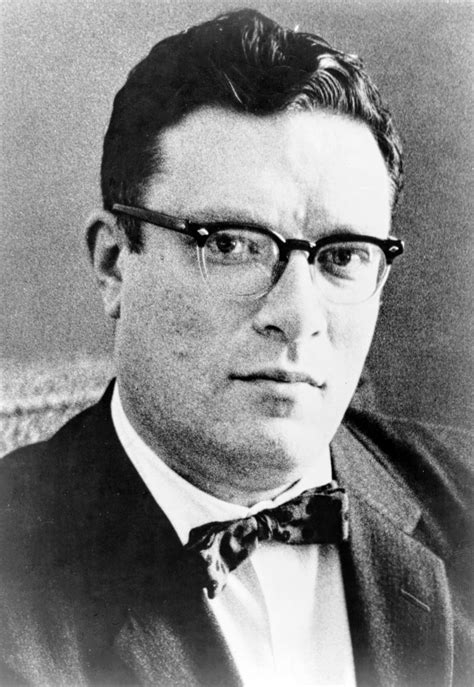 Isaac Asimov Edad Cumplea Os Biograf A Hechos Y M S Cumplea Os